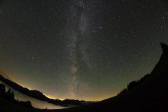 Milchstrasse über der Emberger Alm in Kärnten (Foto: Peter Stolzen)