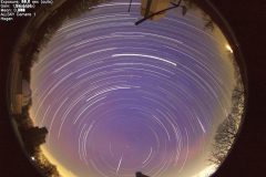 2 helle Sternschnuppen des Geminidenstroms in der Nacht vom 12./13. Dezember 2025 (Foto: AllSky-Kamera der Sternwarte Hagen)