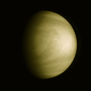 Venus fotografiert von der Galileo-Sonde. Man erkennt die mächtige Wolkenhülle des Planeten. Courtesy NASA/JPL-Caltech